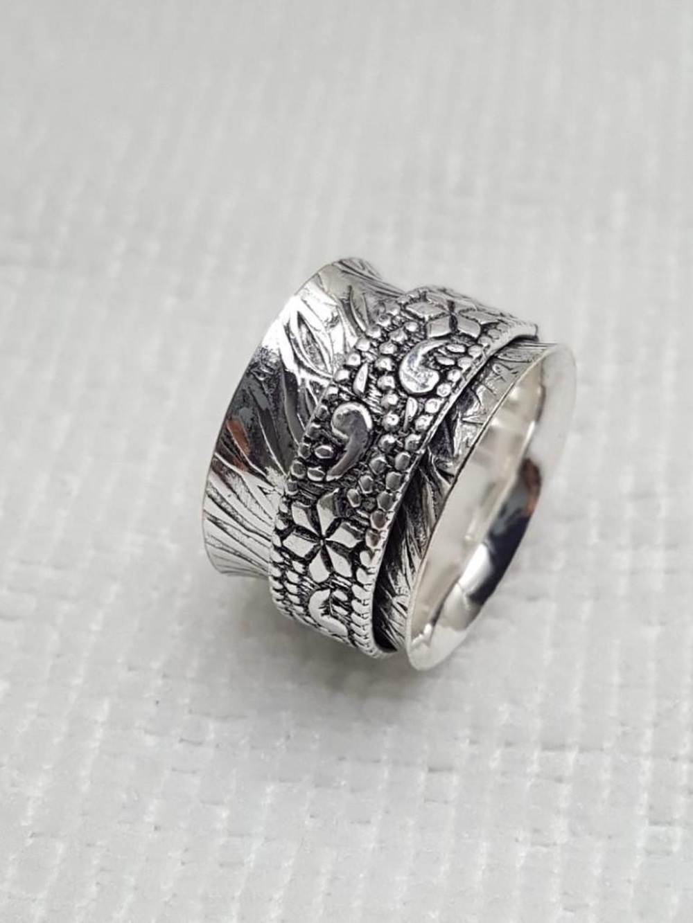 Textured Floral 925 Silver Wide spinner Band Ring